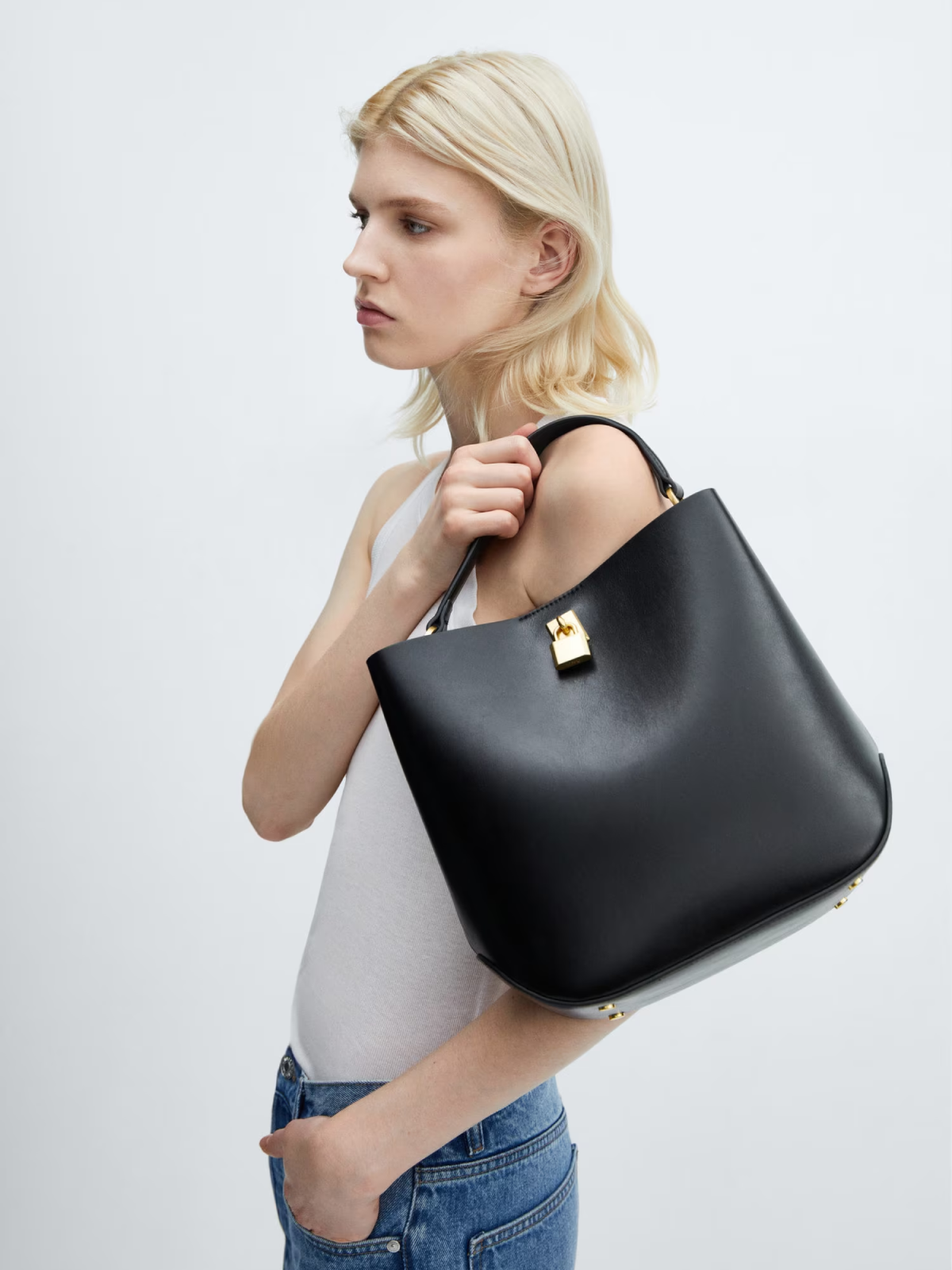 Shopper bag with padlock